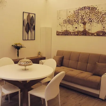 Nyaraló Duecuori & *